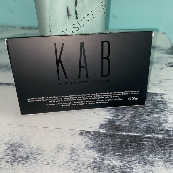 KAB Cosmetics Day + Night Eyeshadow Palette - Picture 7 of 8